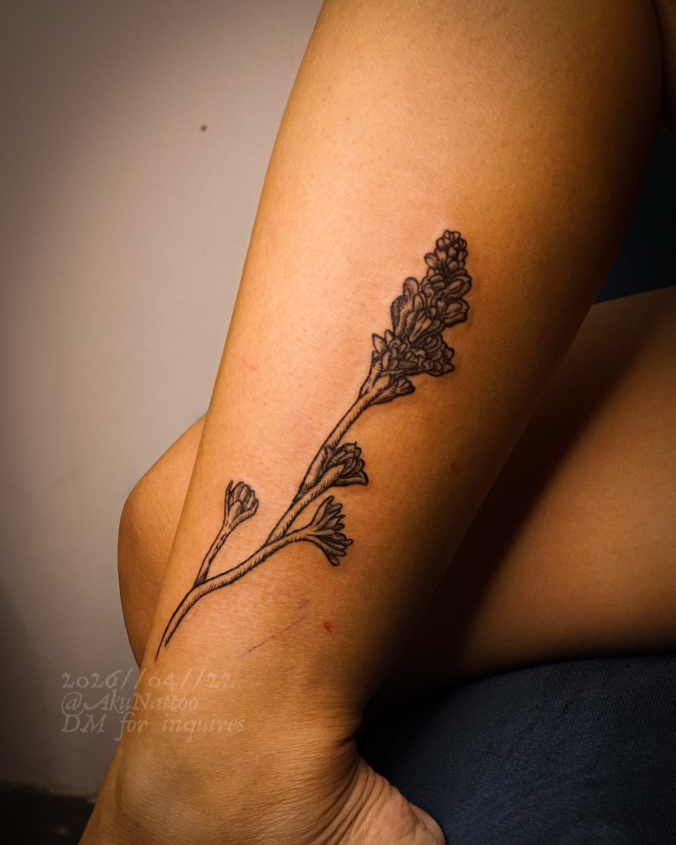 AkuDennis's tweet photo. Desperately in need for some funds therefore book a tattoo appointment w me🗣️🗣️🗣️🗣️

Anw latest tattoo dumps, more on my ig @akunattoo https://t.co/0LCXC1QNdB