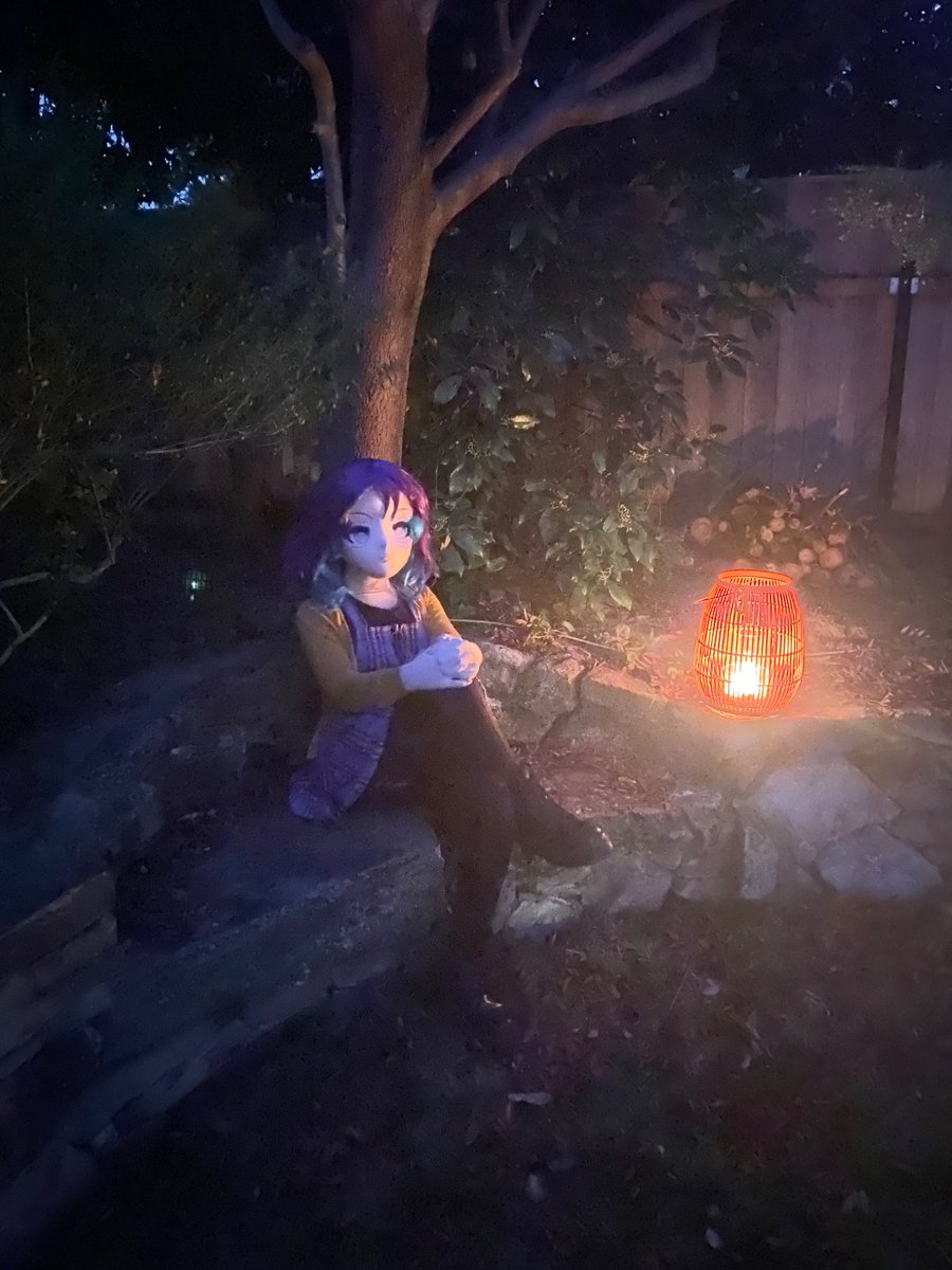 Crystal_Kig's tweet photo. Just chilling outdoors on a lovely evening :3

Yes it’s low-res, phone cameras suck to use in the dark ok?
#kigurumi https://t.co/67UjAd7JHs