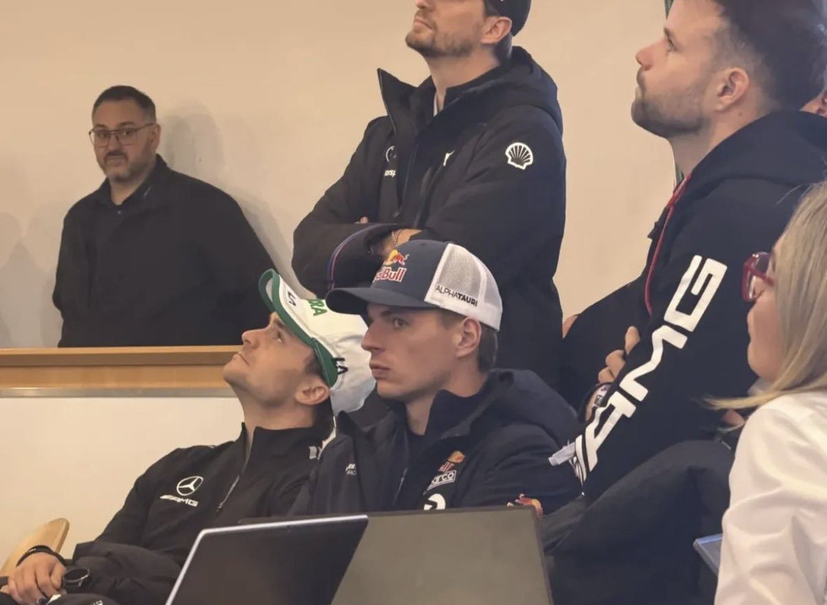 Estagiário da F1 tweet media