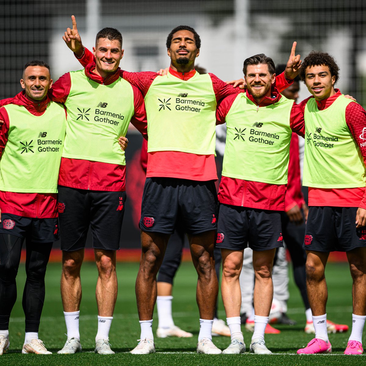 Bayer 04 Leverkusen tweet media