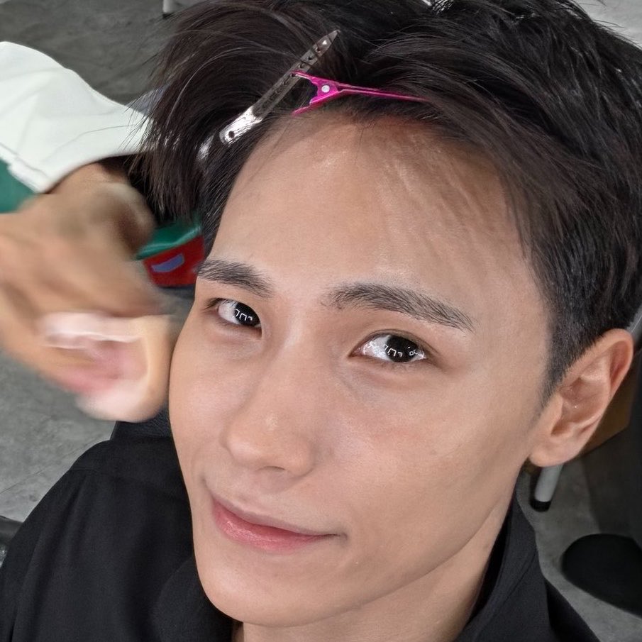 j้uมี่ko tweet media