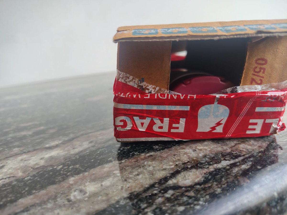 RocksJayanth's tweet photo. @Flipkart @flipkartsupport .
The Plum face wash delivered today was damaged and already opened. The delivery agent did not respond properly and asked us to contact customer care for return. Kindly arrange a replacement/return at the https://t.co/lPBO19tAtM support not there. https://t.co/e28ADMAJob
