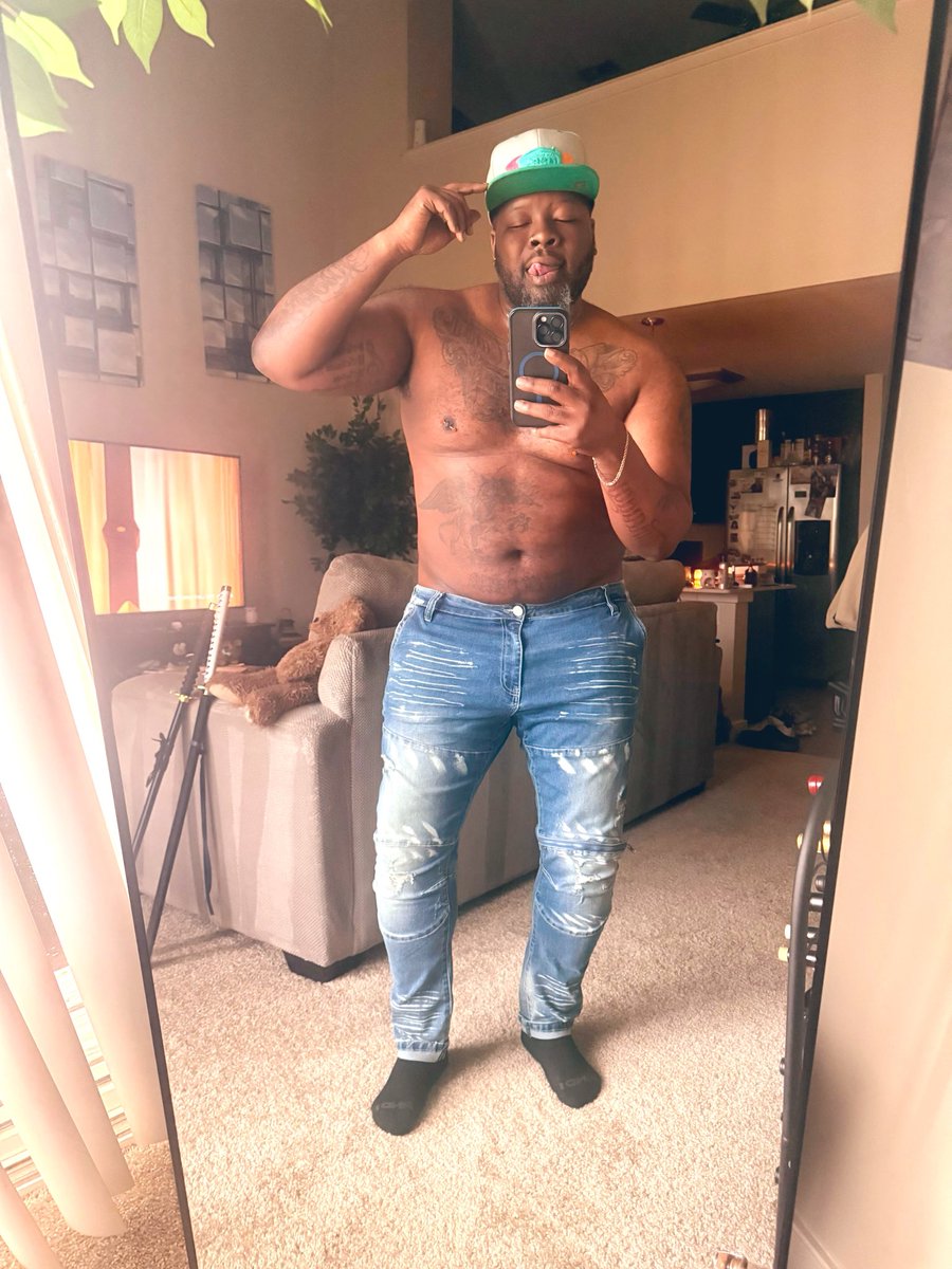 Mr. Smooth tweet media