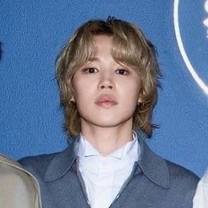 지민💬 tweet media