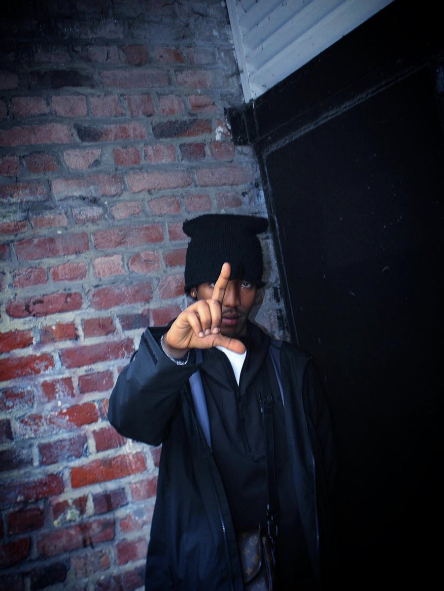 yanou sous pics tweet media