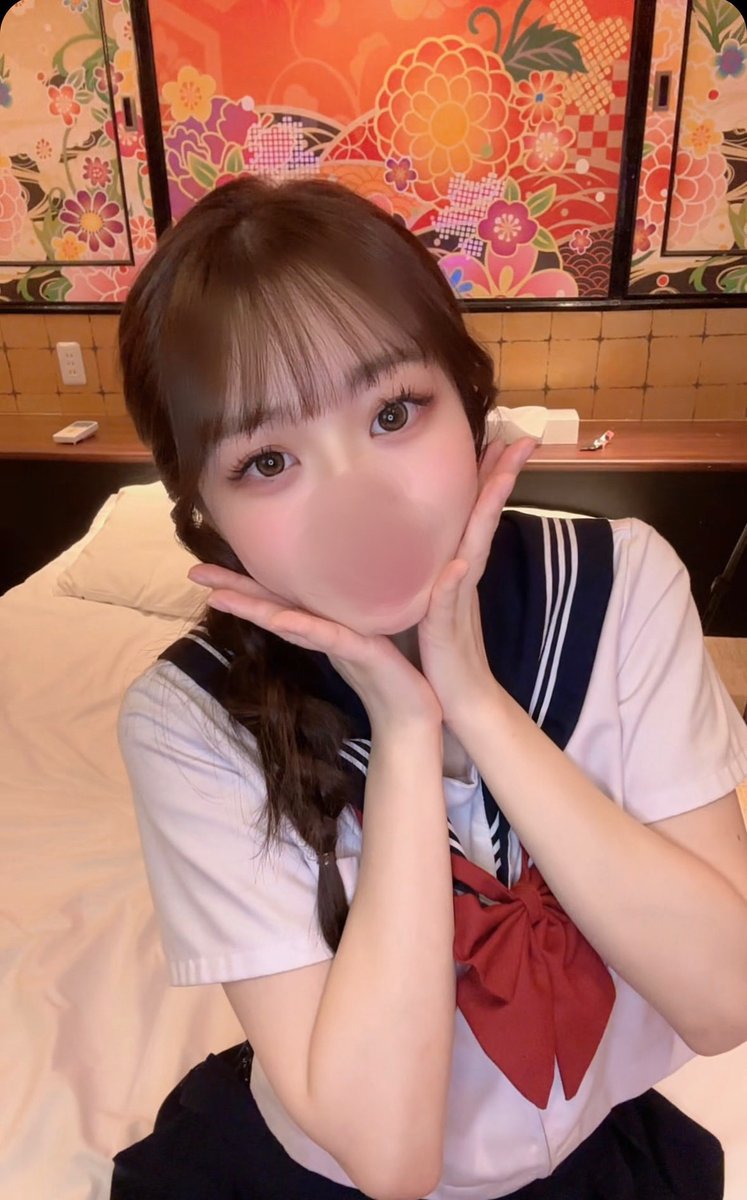 new_cocochan4's tweet photo. セーラ服も好き？？ https://t.co/hJBVmP8V5N