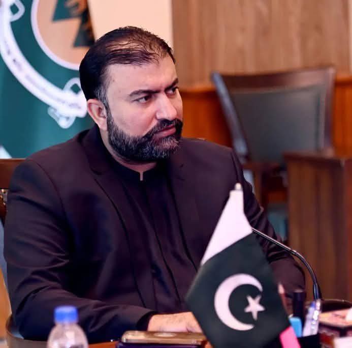 Abdulla47355712's tweet photo. میر سرفراز بگٹی کے 26 ماہ: بلوچستان کی ترقی کا نیا رخ!
✅تعلیمی ایمرجنسی کا نفاذ
✅سرکاری ملازمتوں میں میرٹ کی حکمرانی
✅سفارش کلچر کا مکمل خاتمہ
✅ امن و استحکام کے لیے جرات مندانہ فیصلے
یہ محض وقت نہیں، بلوچستان کی ترقی کے ایک نئے باب کا آغاز ہے.
@PakSarfrazbugti https://t.co/maE4YWdme8