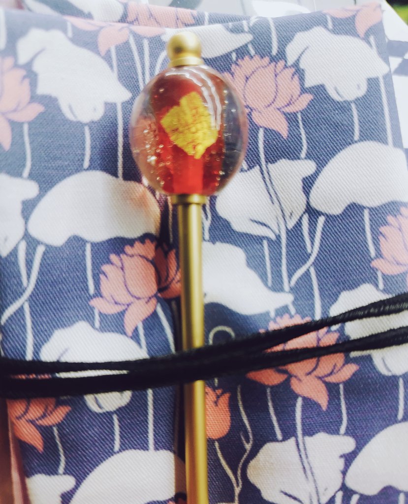 mizuki55You's tweet photo. 和物アイテムの仕入先
今と昔が混ざる街
清濁併せ呑むそのカオスさが好き
#japan #discovertokyo #travel #hairpin https://t.co/1VX5eUoAwO