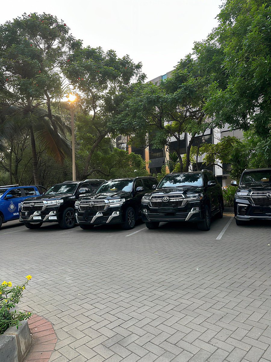 SWIFTflitz's tweet photo. The weekend is here. Got a date? Night life? Work errands? Outside Accra trip? Choose us to be your travel companion. Rent a car with ease with SWIFTflitz car rental. 

Call the office: 0206424903 | 0538562372 | 0545903178
Locate us: SWIFTflitz rental (gps, uber, bolt) https://t.co/JcVORJ7vQJ