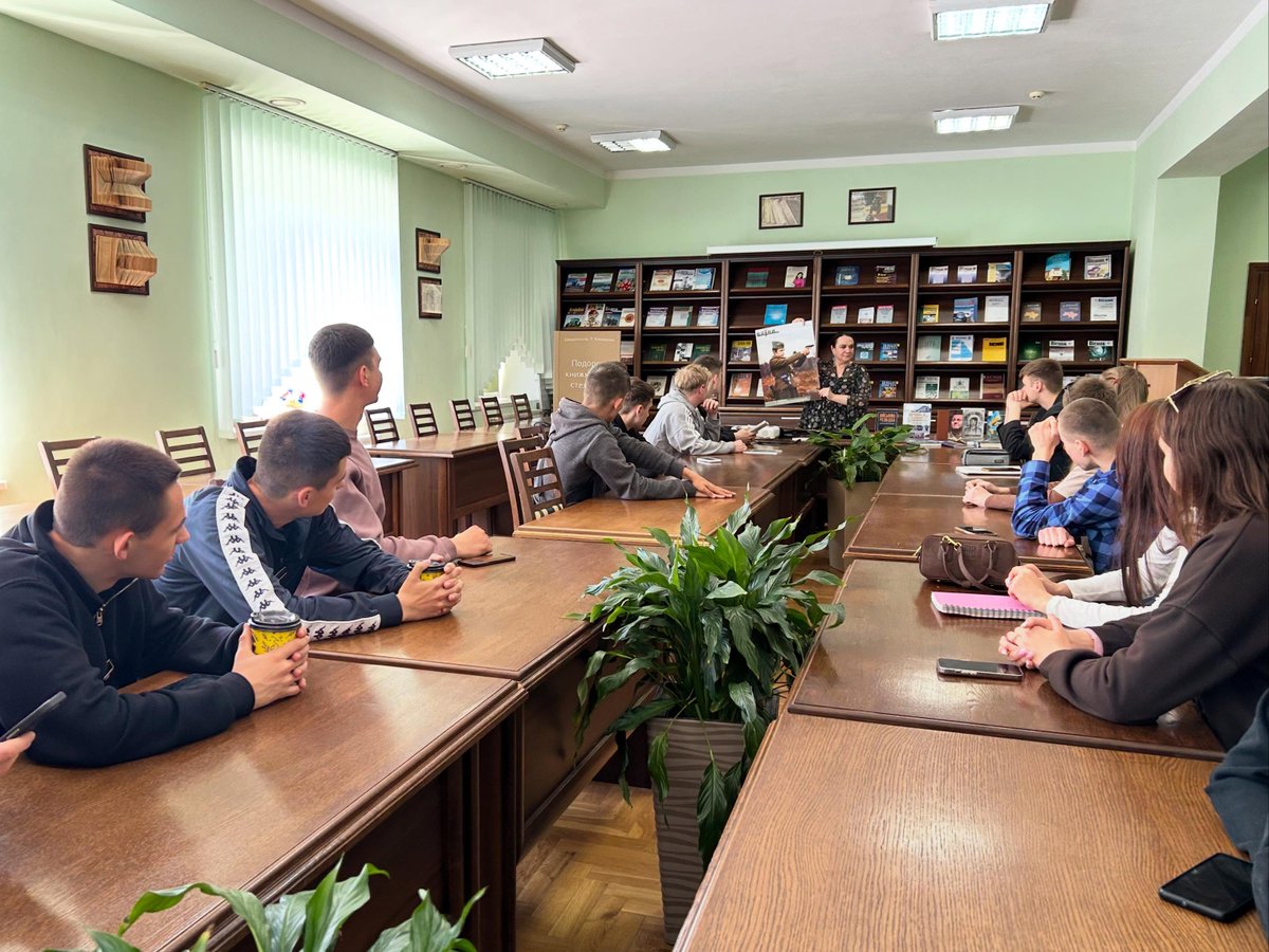 Бібліотека ім. Л. Каніщенка ЗУНУ tweet media