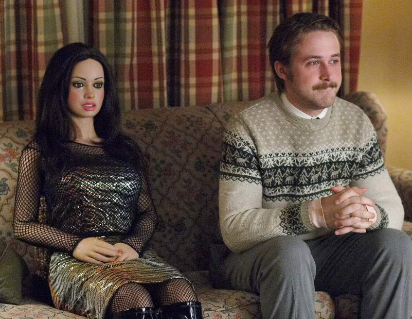 LeFreakyCast's tweet photo. Saurez-vous retrouver le titre du film d’où est issue cette image, où un garçon ramène chez lui une fiancée assez peu commune ? 👀

https://t.co/zrLlrtAO1C https://t.co/l5o89sONbv