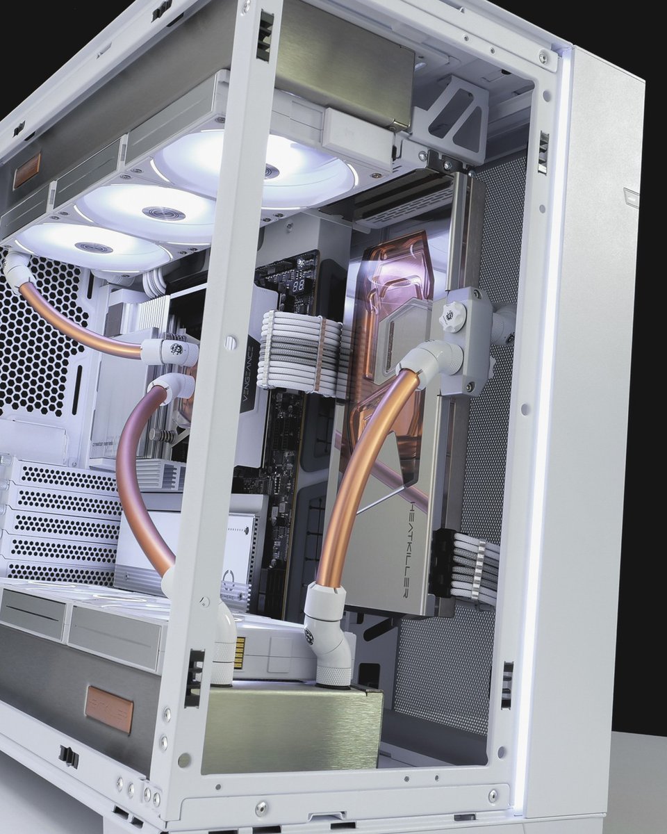 CableMod tweet media