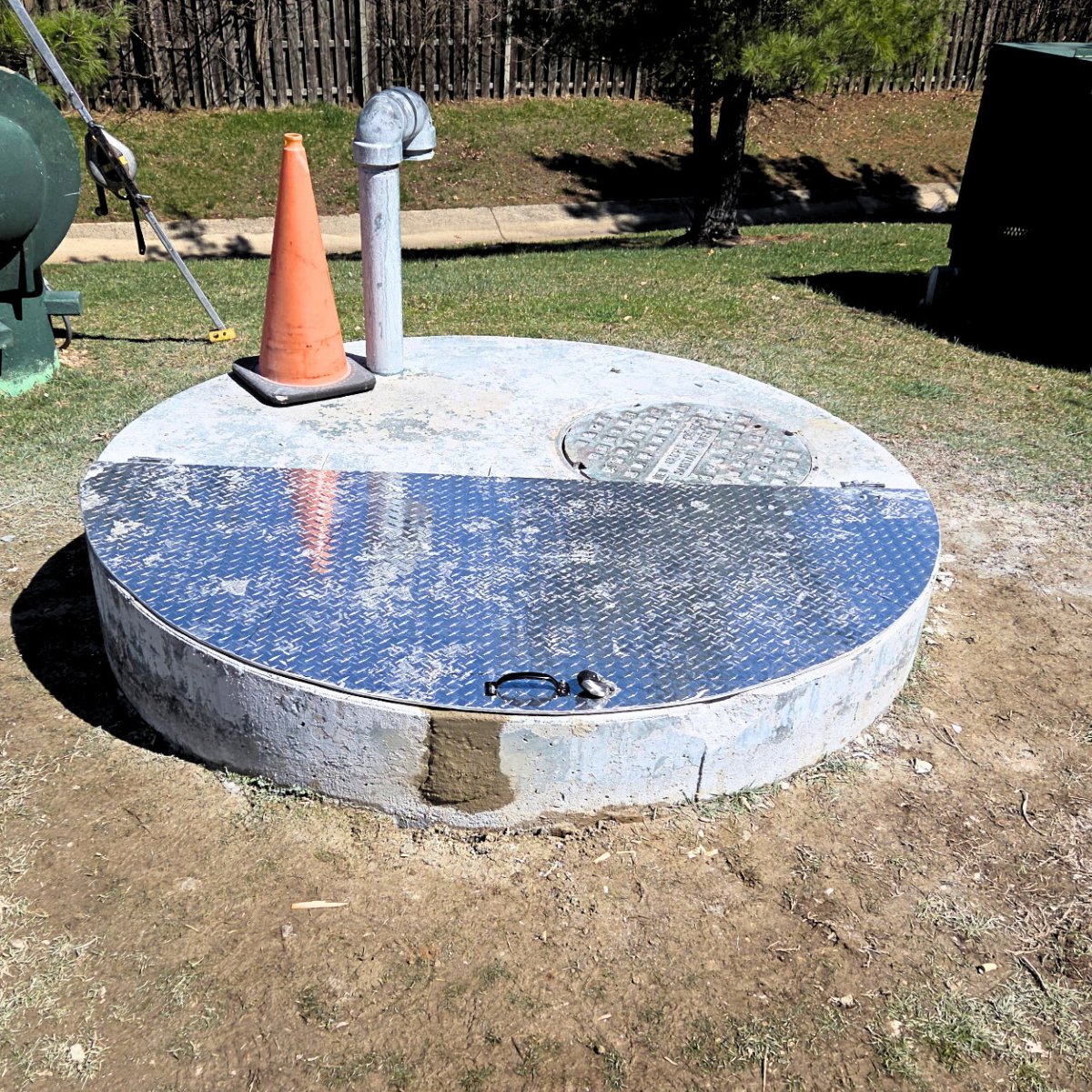 OMSolutionsInc's tweet photo. Submersible pump station rehab with new screening baskets and cover modifications. Small upgrades like this help reduce clogging, protect pumps, and make maintenance easier. https://t.co/VXCVyOFNz4
