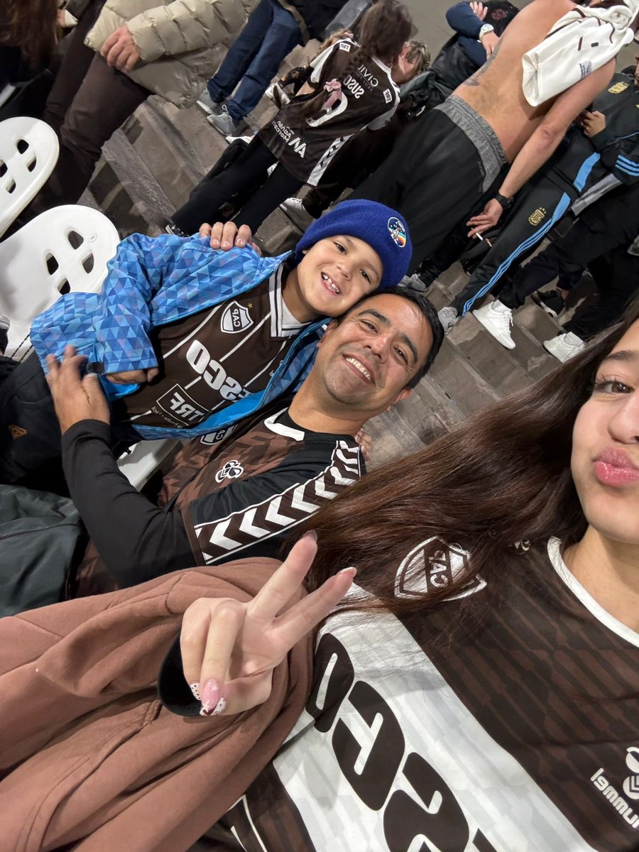 BrunoUmma's tweet photo. @Copa_Argentina @caplatense Platense va...💪🏽🦑🤍🤎 https://t.co/JrZvVxZgu1