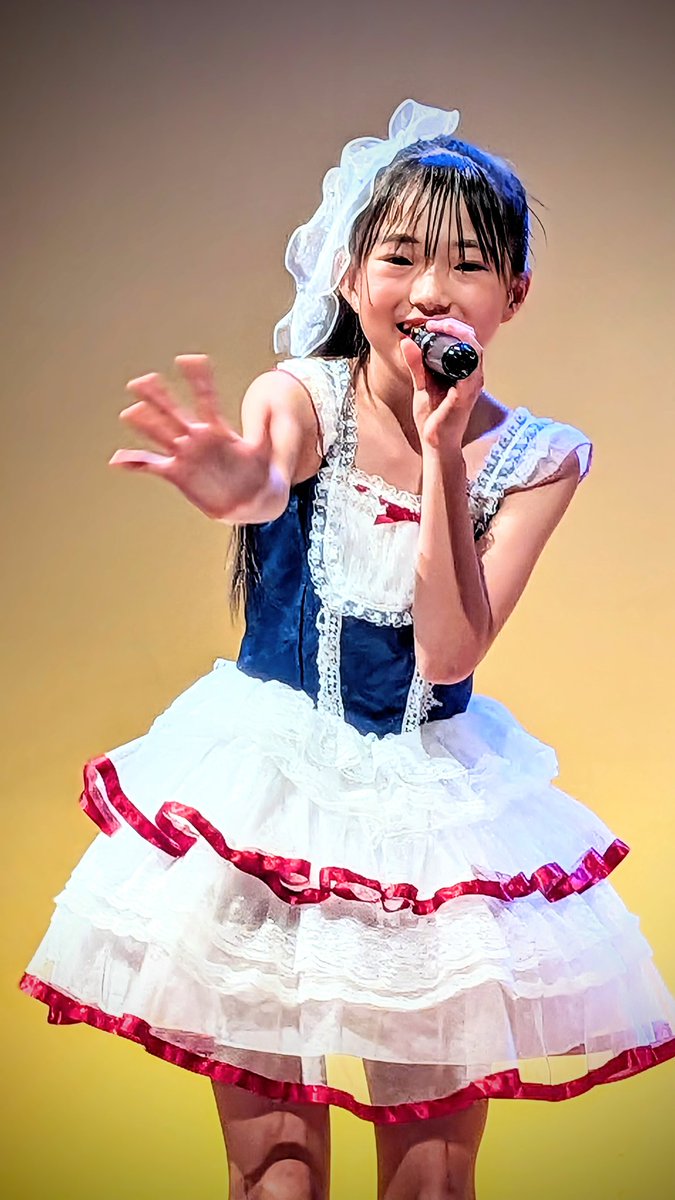 hirakawa1963's tweet photo. 佐賀エスプラッツホール☀5月10日
世界が恋する神秘の妖精🧚♀️
JSアイドル Star rabbit🐰るあ🌺
君の潤んだ瞳に恋してしまう❤(ӦvӦ。)
#るあ
#Starrabbit
#福岡JSアイドル https://t.co/zFy4u3wrnF