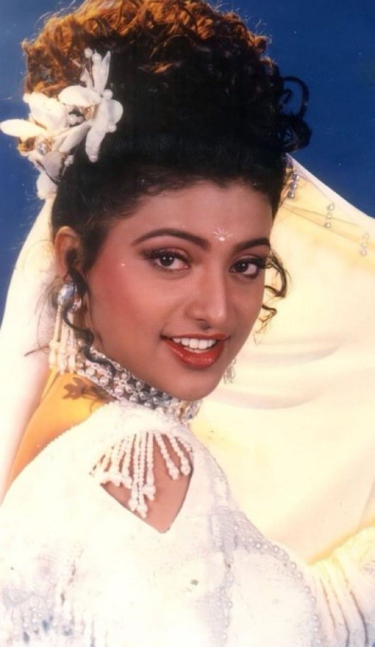 horny Priya tweet media