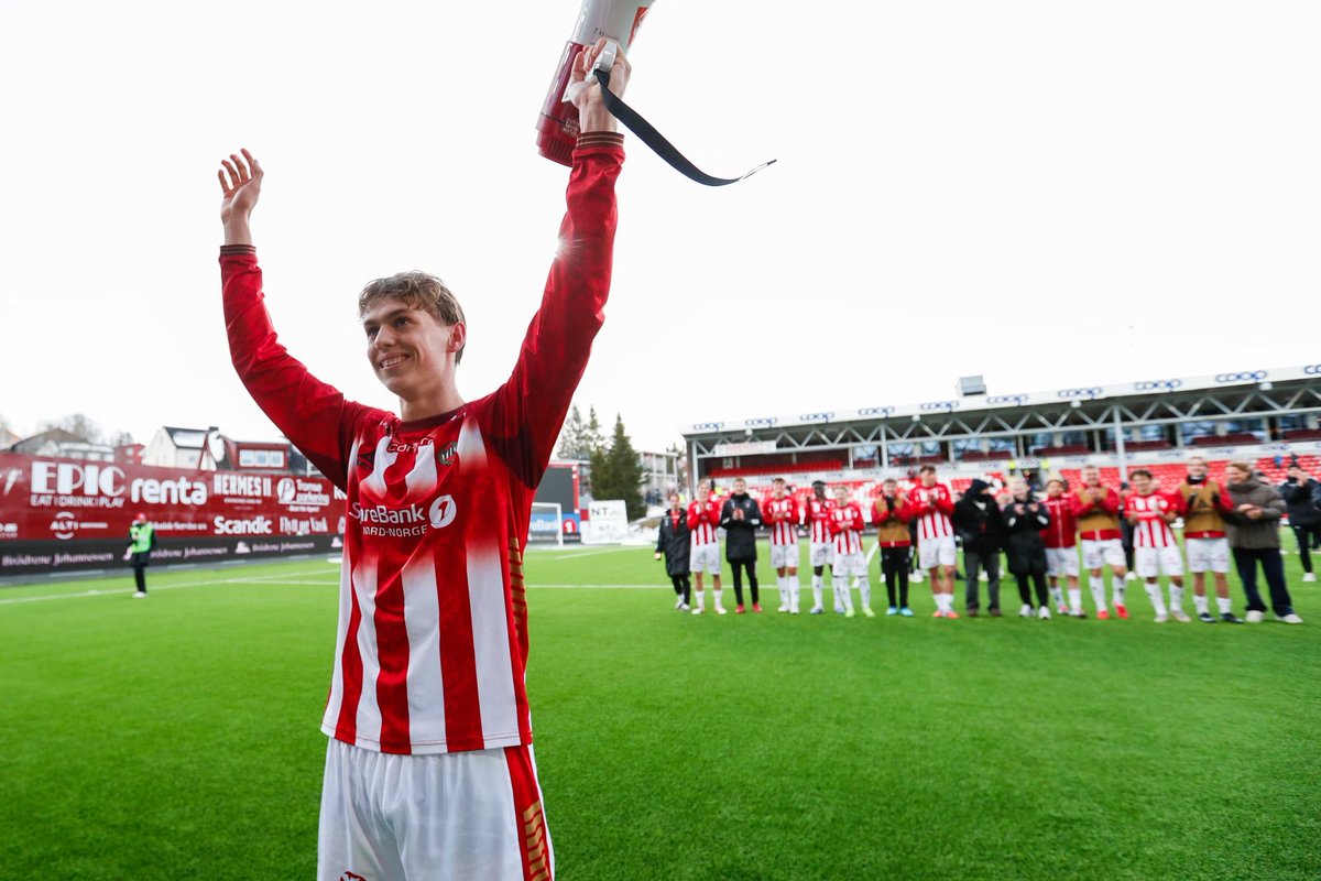 TILTrey's tweet photo. Litt over 2 dager til slagsmålet i Bodø. Etter forrige kamp er jeg helt overbevist over at Nyhammer må starte kampen! 

Han er eksplosiv på kontringer, sterkt 1 mot 1, og har en helt fantastisk skudd/pasnings fot. Kan være nøkkelen til seier! https://t.co/MtUG0uM8xJ