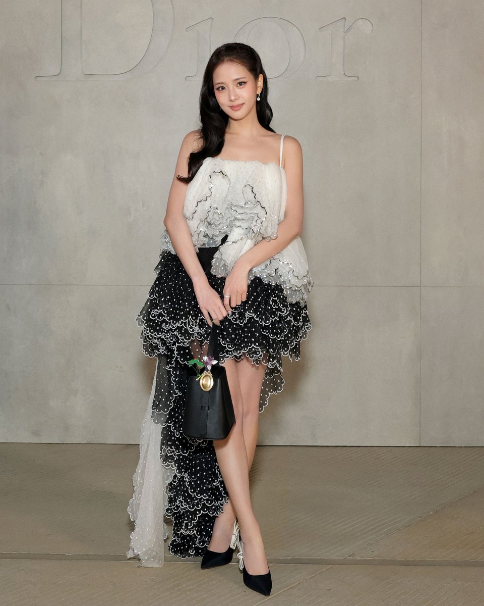 Marie Claire tweet media
