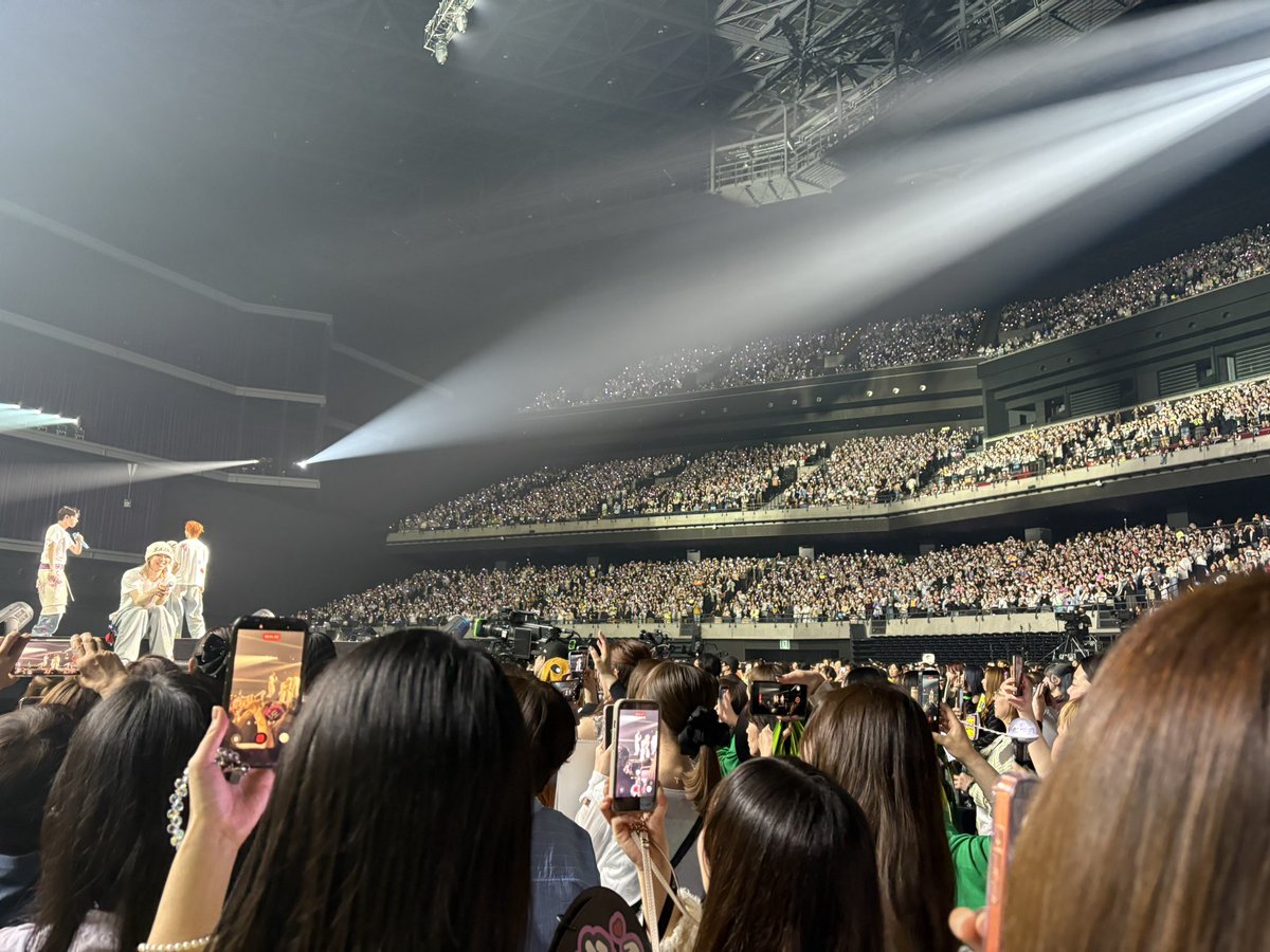 Nicholas_ichigo's tweet photo. 2026 &amp;TEAM CONCERT TOUR 'BLAZE THE WAY
神奈川2日目～🌙
撮可のタイミングでニコ旅に出てて全然いなかった🤣 https://t.co/SXINYv0esf