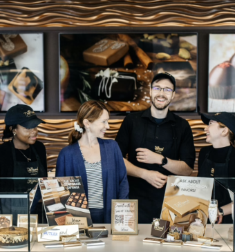 CWSpotlight's tweet photo. 2026 Indianapolis Indoor Diamond Destinations just dropped.  

Top of the list? DeBrand Fine Chocolates — the gold standard for artisan indulgence in Carmel/Indianapolis.  

What began when founder Cathy Brand-Beere was just 8 years old (handmaking chocolates in her family’s store) has become a family legacy of world-class truffles and the iconic Indianapolis Skyline bar.  

Privately owned. Impeccably presented. Pure sophistication.  Official 2026 Citywide Spotlight Diamond Destination.  

Full Indianapolis list + more cities coming all year → https://t.co/pqmsH9hAMP

Who else deserves a Diamond? Drop your favorites below.  

@DeBrandFineChoc
#DiamondDestinations #DeBrandChocolates #Indianapolis2026