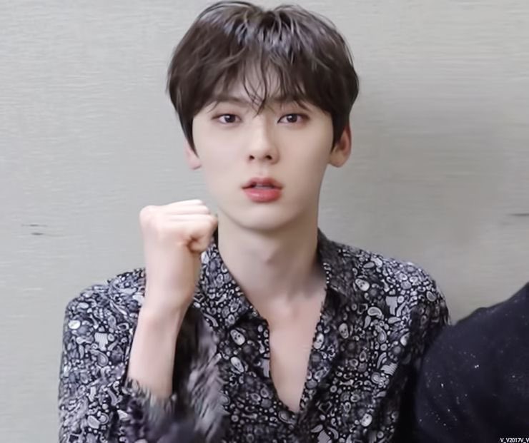 nana tweet media