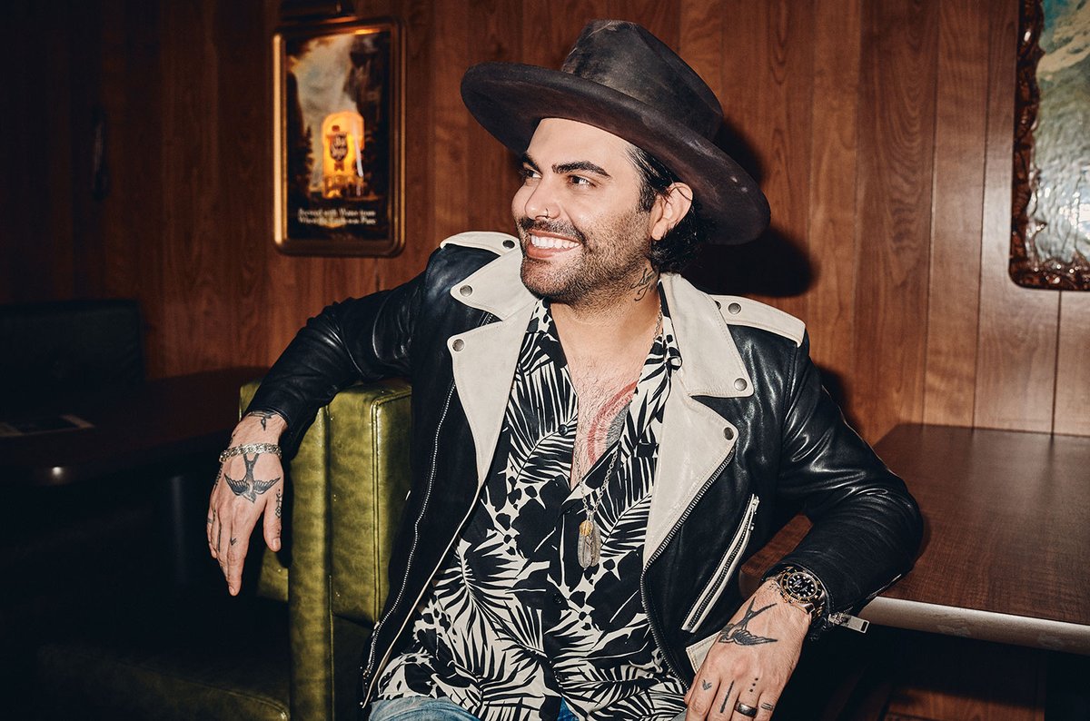 HuntTickets's tweet photo. Niko Moon announces the Back To My Roots Tour 🌙🎶
 
Country fans know — these shows are going to fill up FAST 👀
 
🎟️ Buy Now: https://t.co/HNkCE7OFcj
 
#NikoMoon #BackToMyRootsTour #ConcertTickets https://t.co/hoRe4nrtB3