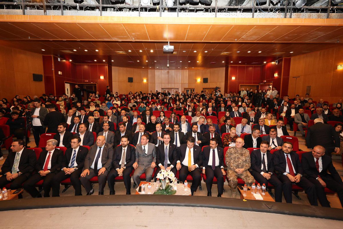 Bitlis Valiliği tweet media