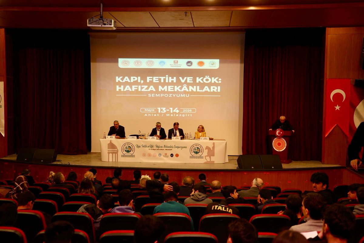 Bitlis Valiliği tweet media