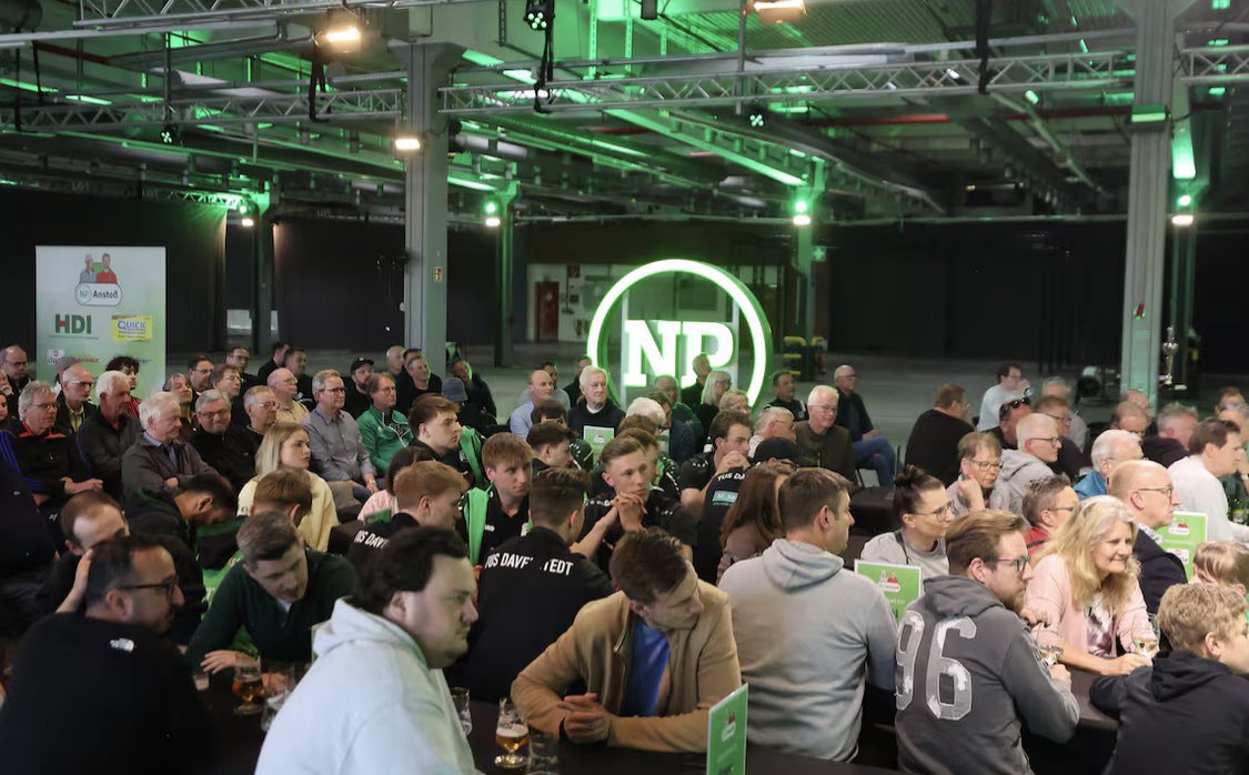 AlexanderKiene's tweet photo. Der NP-Anstoß vor dem Finale der 2. Bundesliga: In der Alten Druckerei haben wir in unserer Expertenrunde über das Aufstiegsrennen und die Situation bei Hannover 96 vor dem Saisonfinale gesprochen! Wer schafft am Sonntag tatsächlich den Aufstieg in die Bundesliga? #NP #Anstoß https://t.co/0cdCLsflri