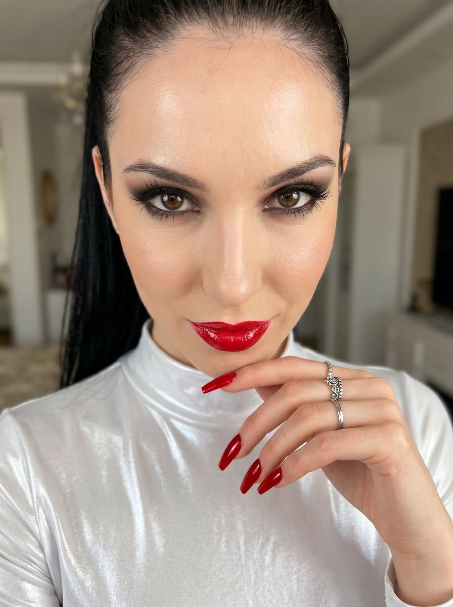 Velvet Muse Sandy | Berlin tweet media
