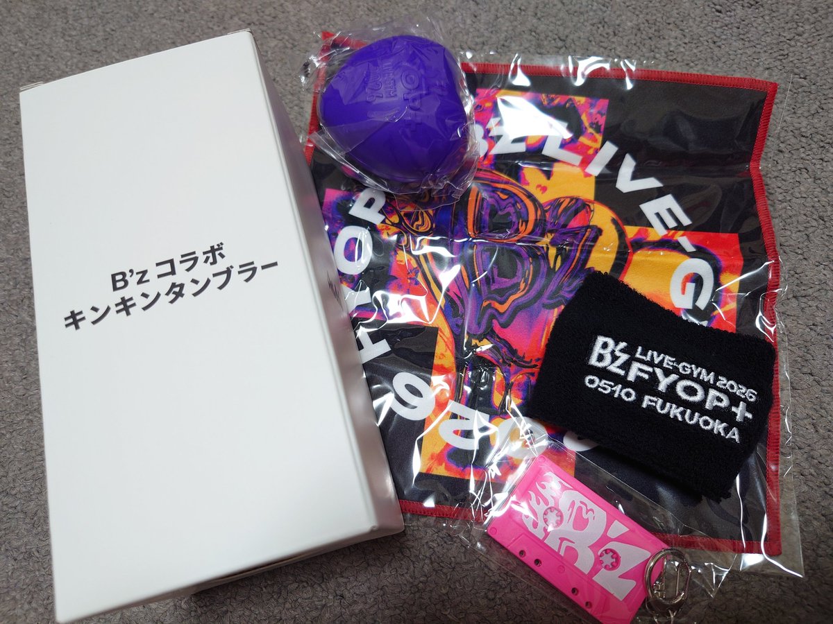 mo_mo_mo_mo39's tweet photo. 推し活記録

まさかの当選で、B'zライブ参戦！
初めてのアリーナ、しかも最前ブロックで大歓喜！！
肉眼で拝めました(涙)
大人になってもうどんで痴話喧嘩(？)したっていいじゃない、と教訓にした日でした\( ^q^ )/
稲葉さんかっこよすぎィ！
松本さんお茶目すぎるゥ！

#Bz
 #LIVEGYM2026
#FYOPplus https://t.co/xcBwG5A6Gs