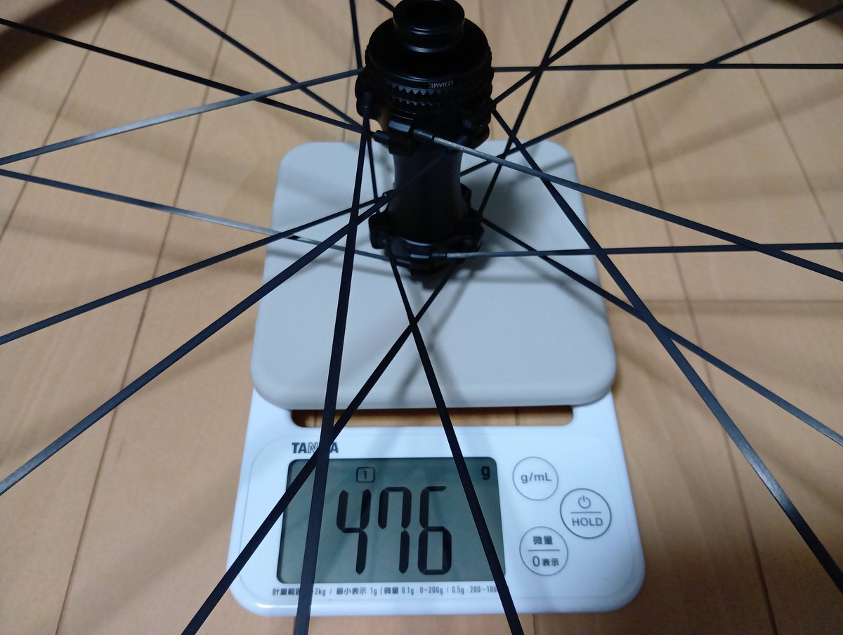 Fiona_Counter's tweet photo. 楽しみにしていた新型ホイール8LIENエーテル4が遂に届きました！実測重量も1025gとこのクラスの軽さは未知の領域で走るのがとても楽しみです！
#8LIEN https://t.co/wZcrL25glb