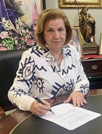 elllamadorcsr's tweet photo. Pepi Malla bordará el nuevo techo de palio de la Virgen de Consolación @hermandadsed. El plazo de ejecución máximo es de 3 años, su presupuesto es de 200.000 euros y el contrato contiene una cláusula de penalización si no se cumplen los plazos. https://t.co/0BxyZj2xvS
