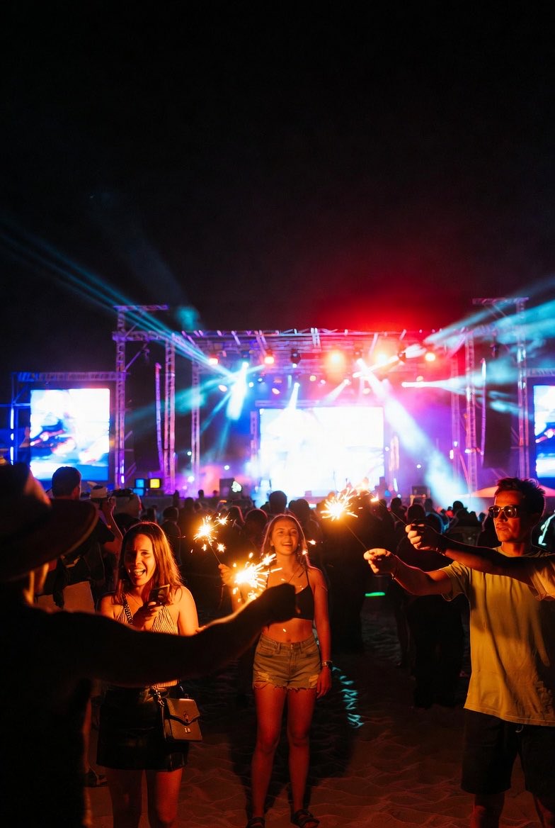 GlamStreamR's tweet photo. ‼️ AMPLIACIÓN: Además, la productora ya trabaja en un formato especial recorriendo las fiestas de los pueblos para conocer a las formaciones y orquestas. https://t.co/pXEXeqOeIW