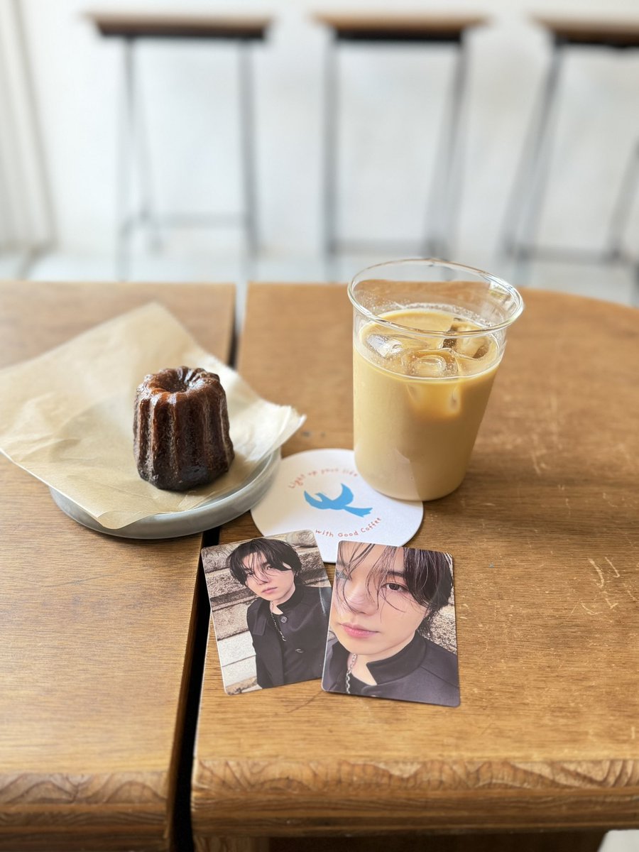 oimo_0309's tweet photo. カヌレが美味しい‥‥🕊️ https://t.co/FGs6Z86s74