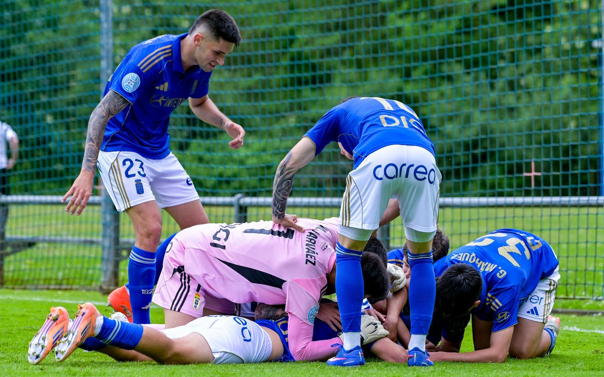 RealOviedo's tweet photo. 🫵🏻 Este sábado, t𝐨d𝐨s a𝐥 𝐓a𝐫t𝐢e𝐫e.

El #RealOviedoVetusta necesita el apoyo de todo el oviedismo en la vuelta de la Primera Eliminatoria frente al @cdtudelano 🏟️

🕕 18:00 horas.
🎟️ Entrada gratuita para socios.

¡Os esperamos! 💙

@Cantera1926 
#RealOviedo 🔵⚪ https://t.co/ZoXYGW1nea