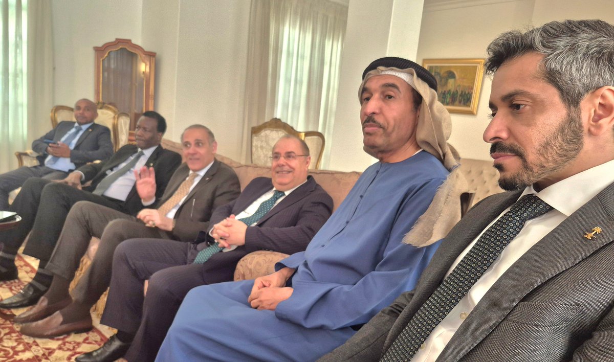 YemenEmbPta's tweet photo. All of them praised the efforts of the Amb of Kuwait🇰🇼 on developing and strengthening  the bilateral relationship between his country and friendly South Africa🇿🇦 as particular and Arab-South African relationship in general. They wish him success with his new duties in his head quarter in the Capital of Kuwait.🇰🇼. 2/2