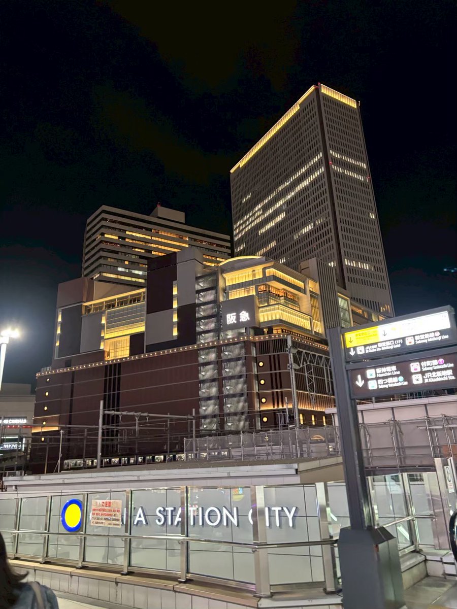 justin_lakeside's tweet photo. 一応あやの直近の予定！
5月15日　大阪
5月16日　未定
5月17日　未定
5月18日　対戦
5月19日　未定

こんな感じ！！
関西のみなさんお願いねー？笑笑
※顔面強くてごめん笑 https://t.co/qBBpdUxEmJ