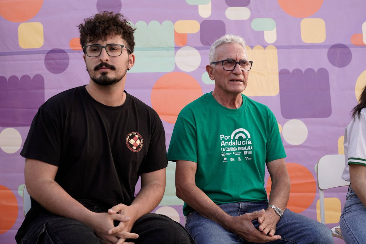 TorreJuliodela's tweet photo. Fotos del acto central de @Podemos_AND ayer, de la mano de grande compañeras, ejemplos de lucha andaluza y nacional. Sí se puede ✊ https://t.co/inrwhf1ssT