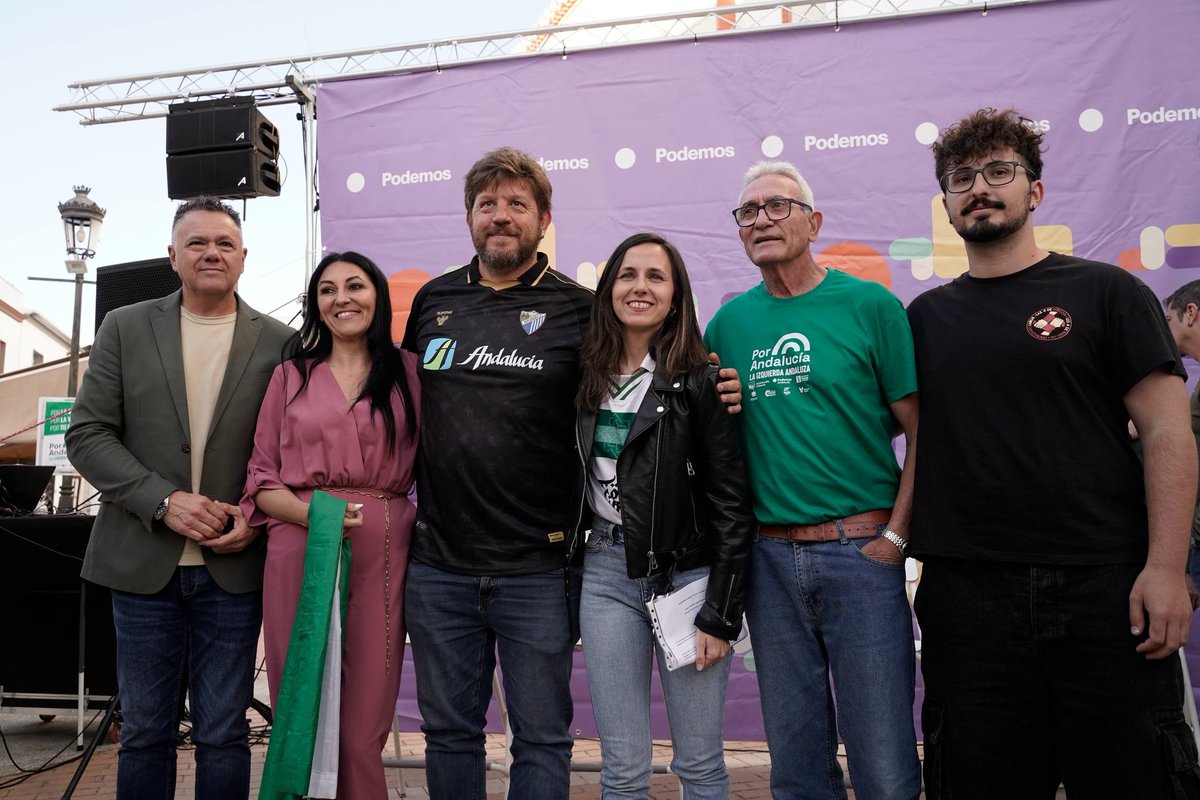 TorreJuliodela's tweet photo. Fotos del acto central de @Podemos_AND ayer, de la mano de grande compañeras, ejemplos de lucha andaluza y nacional. Sí se puede ✊ https://t.co/inrwhf1ssT