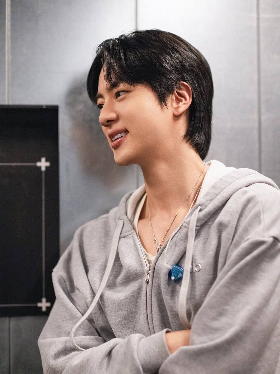 jin__wwh tweet media