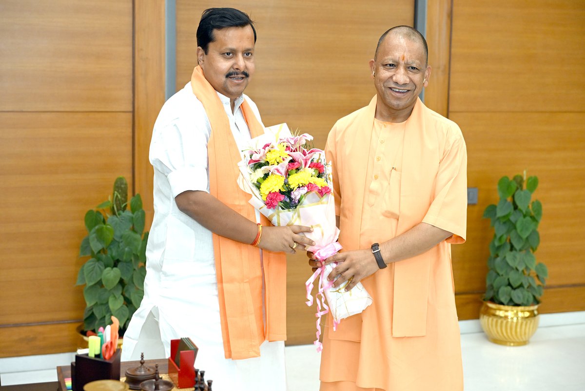 Yogi Adityanath tweet media