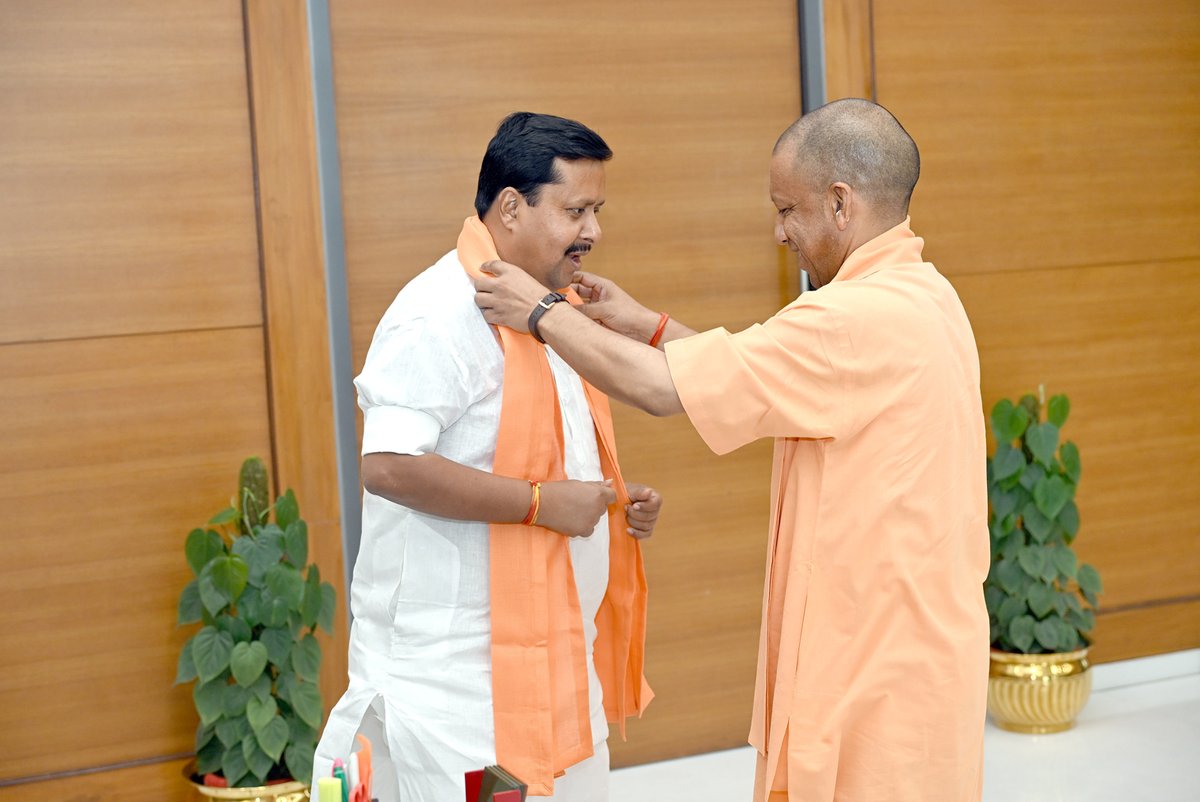 Yogi Adityanath tweet media