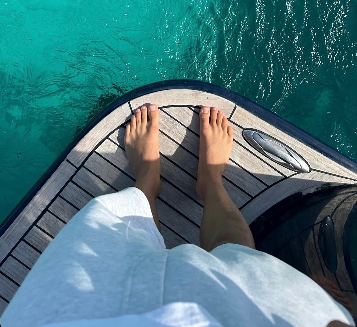 Feet&Bulge tweet media