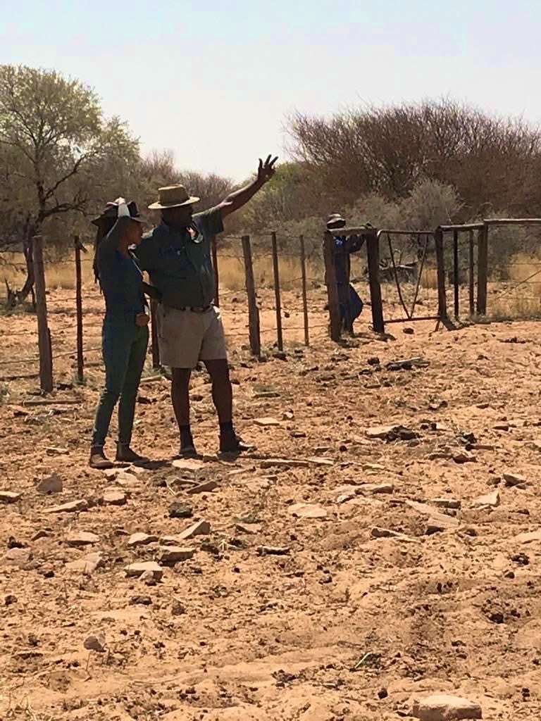 AngieKhumalo's tweet photo. When you walk with Giants, it challenges you to WANT to walk Taller https://t.co/FhQOaoereV