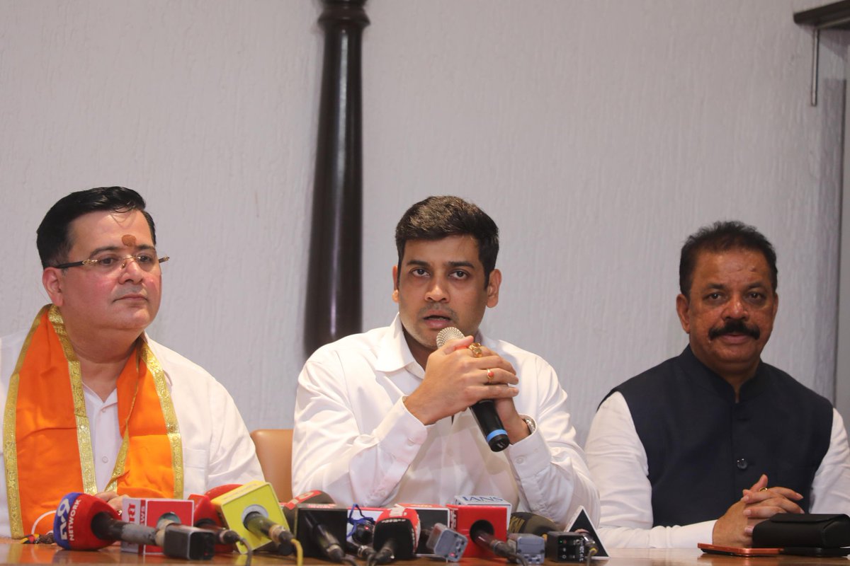 Dr Shrikant Lata Eknath Shinde tweet media