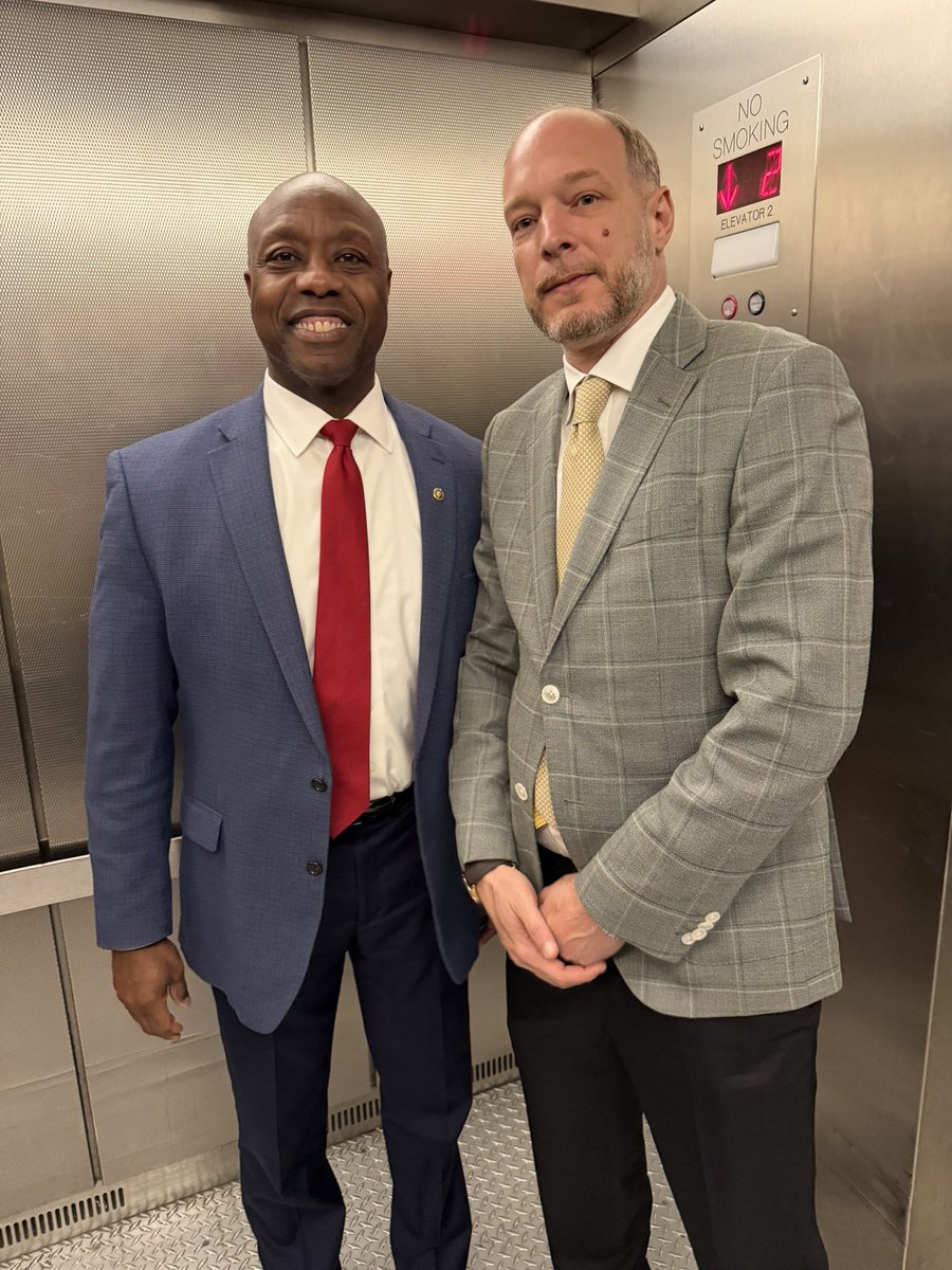 CryptexFinance's tweet photo. A huge step today as the Senate Banking Committee voted to advance the #CLARITY Act. @SenatorTimScott we deeply appreciate your commitment to inspiring bipartisan support. 

LFG. https://t.co/7rQkDKIii3