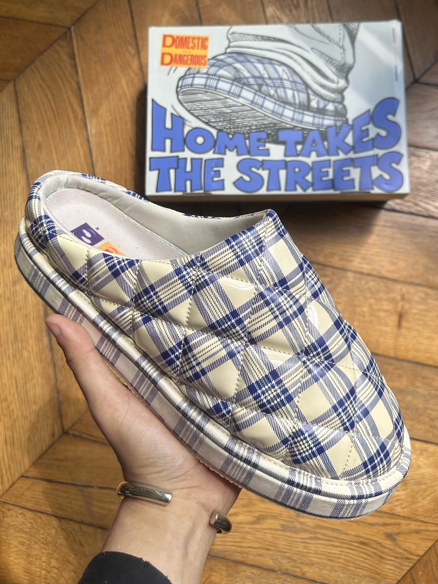 des vêtements tweet media