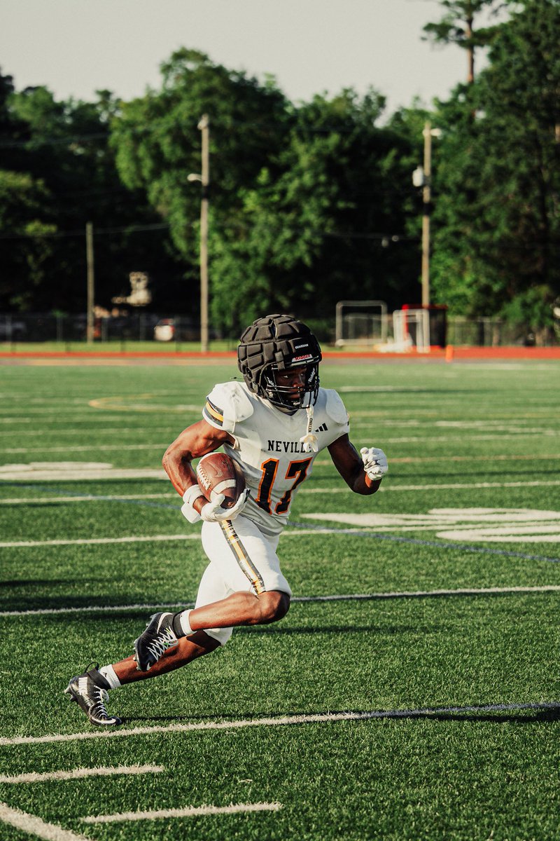 Dscheanette's tweet photo. Year 2 #agtg @LAvsAllYall @RecruitLouisian @REPFootballRec @BallCoachHP @BCSLOUISIANA @LAFBReport @PrepRedzoneLA https://t.co/ejv40p06D6