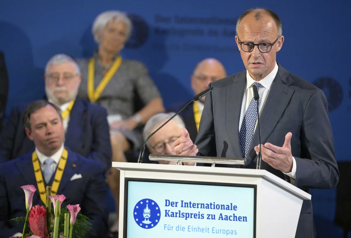Zoe Schneeweiss tweet media